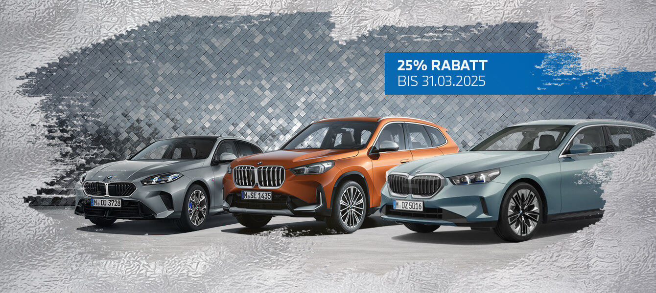 Drei BMW-Modelle vor einer modernen, silbernen Wand: ein grauer BMW 1er, ein oranger BMW X1 und ein hellblauer BMW 5er Touring. Im Bild ein Hinweis auf 25 % Rabatt bis zum 31.03.2025 in der Jahresstart Aktion.